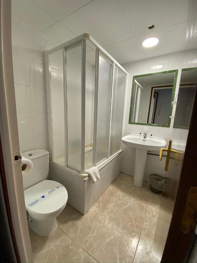 Apartamentos Mitus Canet De Mar Extérieur photo