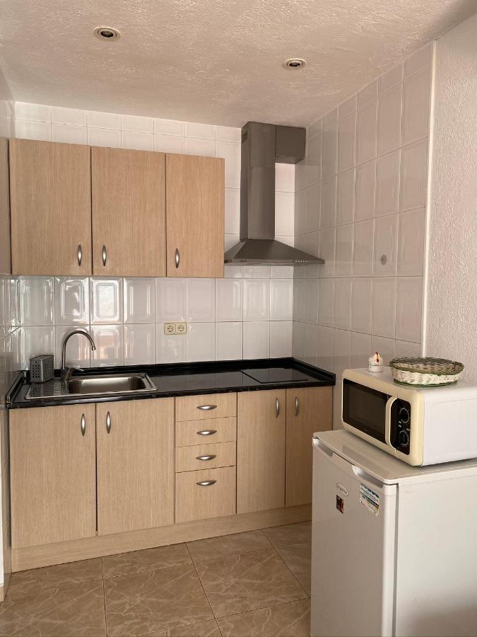 Apartamentos Mitus Canet De Mar Extérieur photo