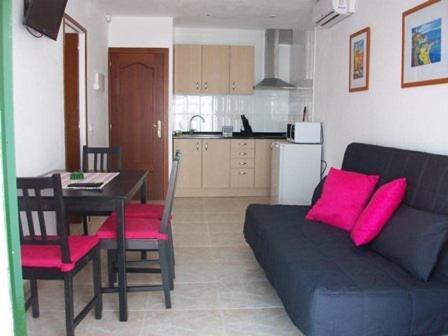 Apartamentos Mitus Canet De Mar Extérieur photo