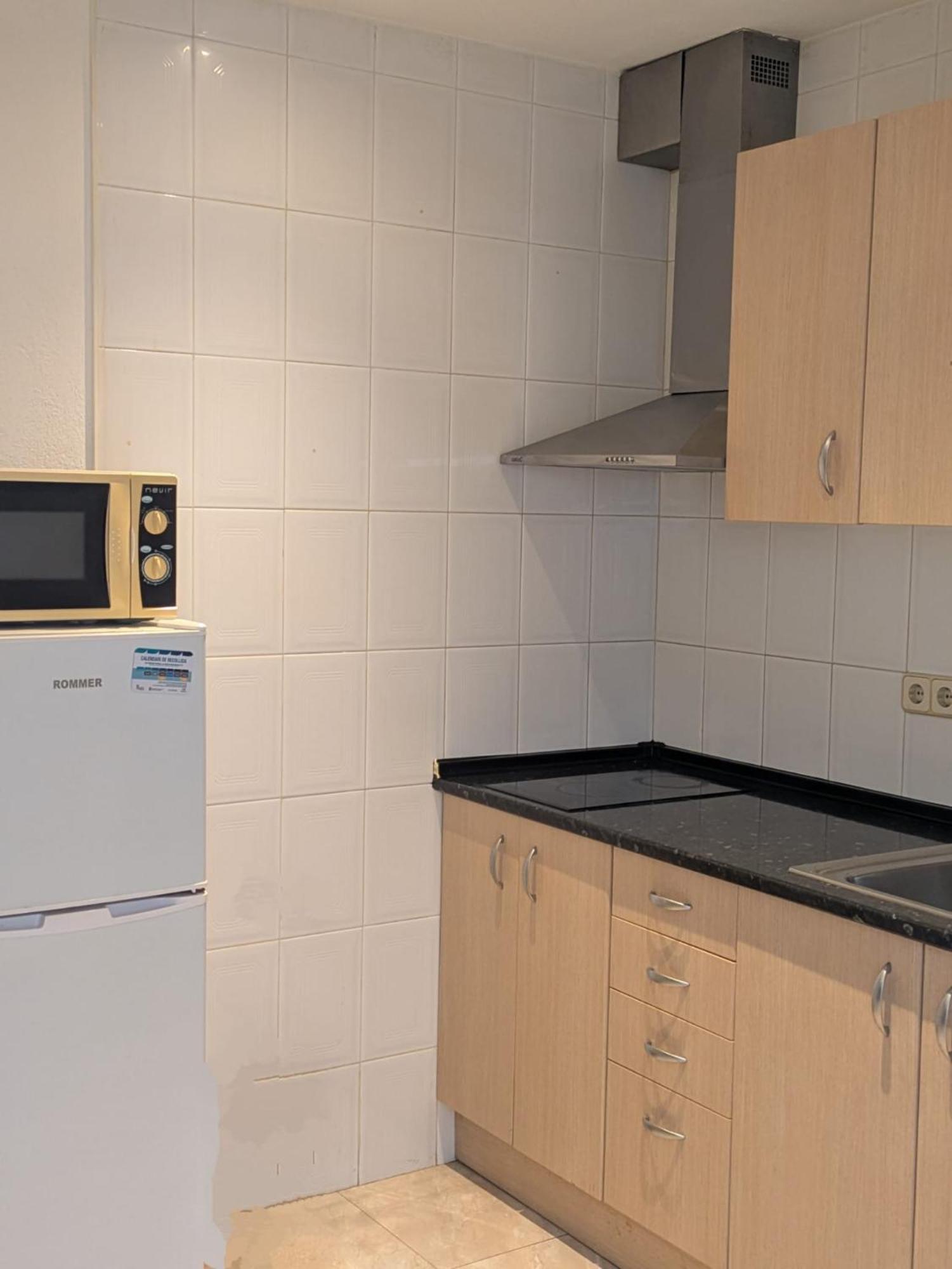 Apartamentos Mitus Canet De Mar Extérieur photo
