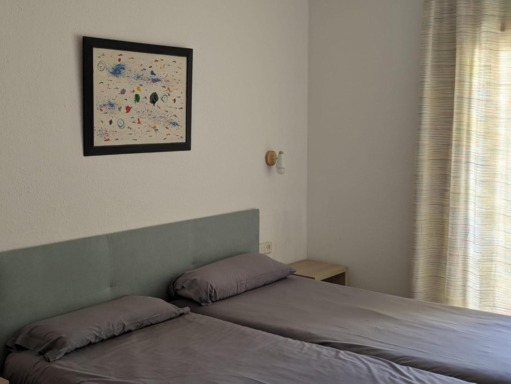 Apartamentos Mitus Canet De Mar Extérieur photo